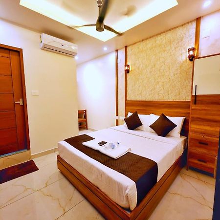 Apsara Residency Hotel Perintalmanna Екстериор снимка