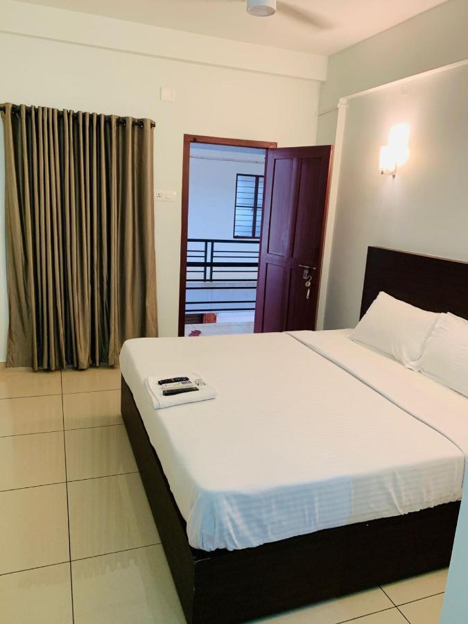 Apsara Residency Hotel Perintalmanna Екстериор снимка